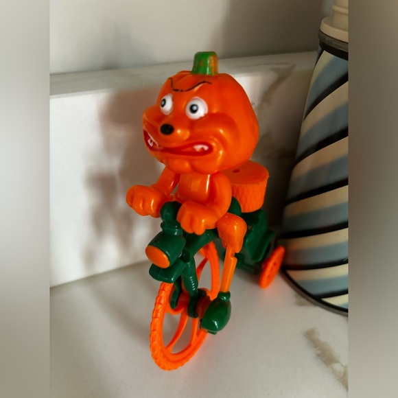 Vintage HALLOWEEN Jack O Lantern Pumpkin Tricycle Plastic...